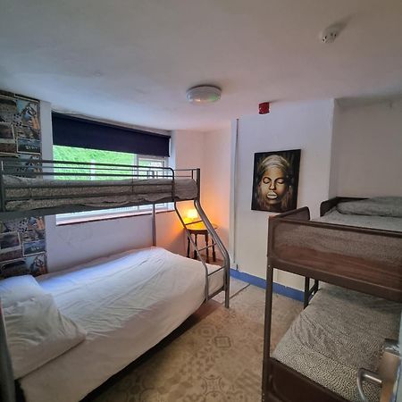 First And Last Youth Hostel 多佛尔 外观 照片
