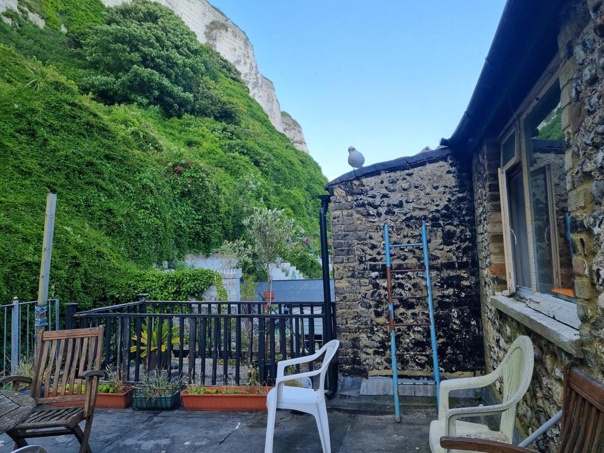First And Last Youth Hostel 多佛尔 外观 照片