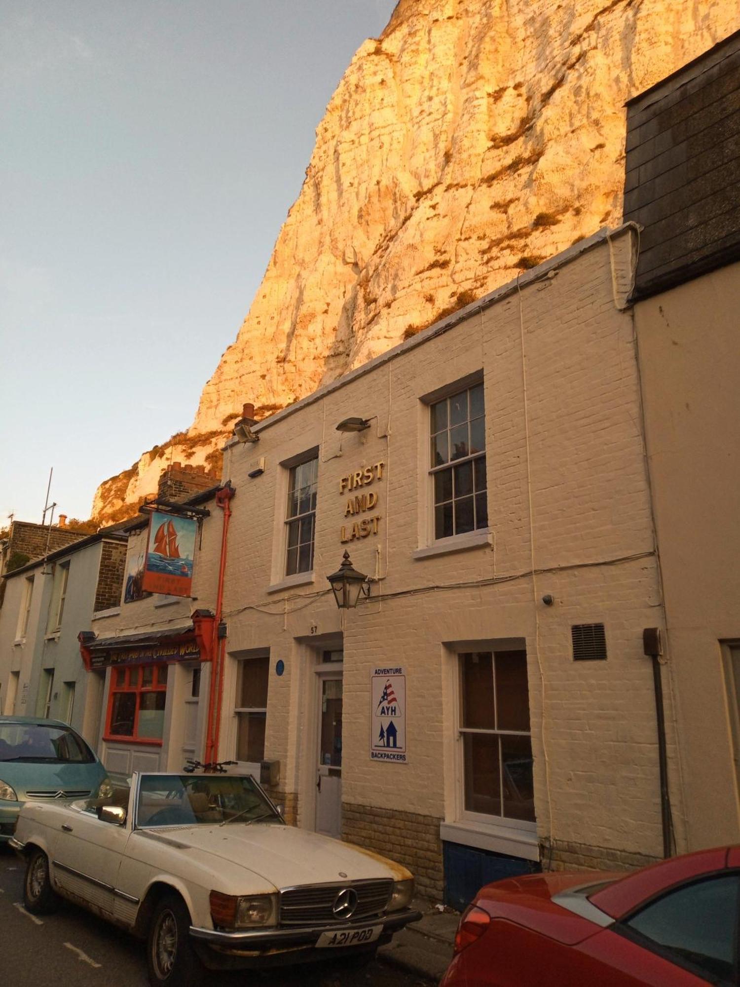 First And Last Youth Hostel 多佛尔 外观 照片