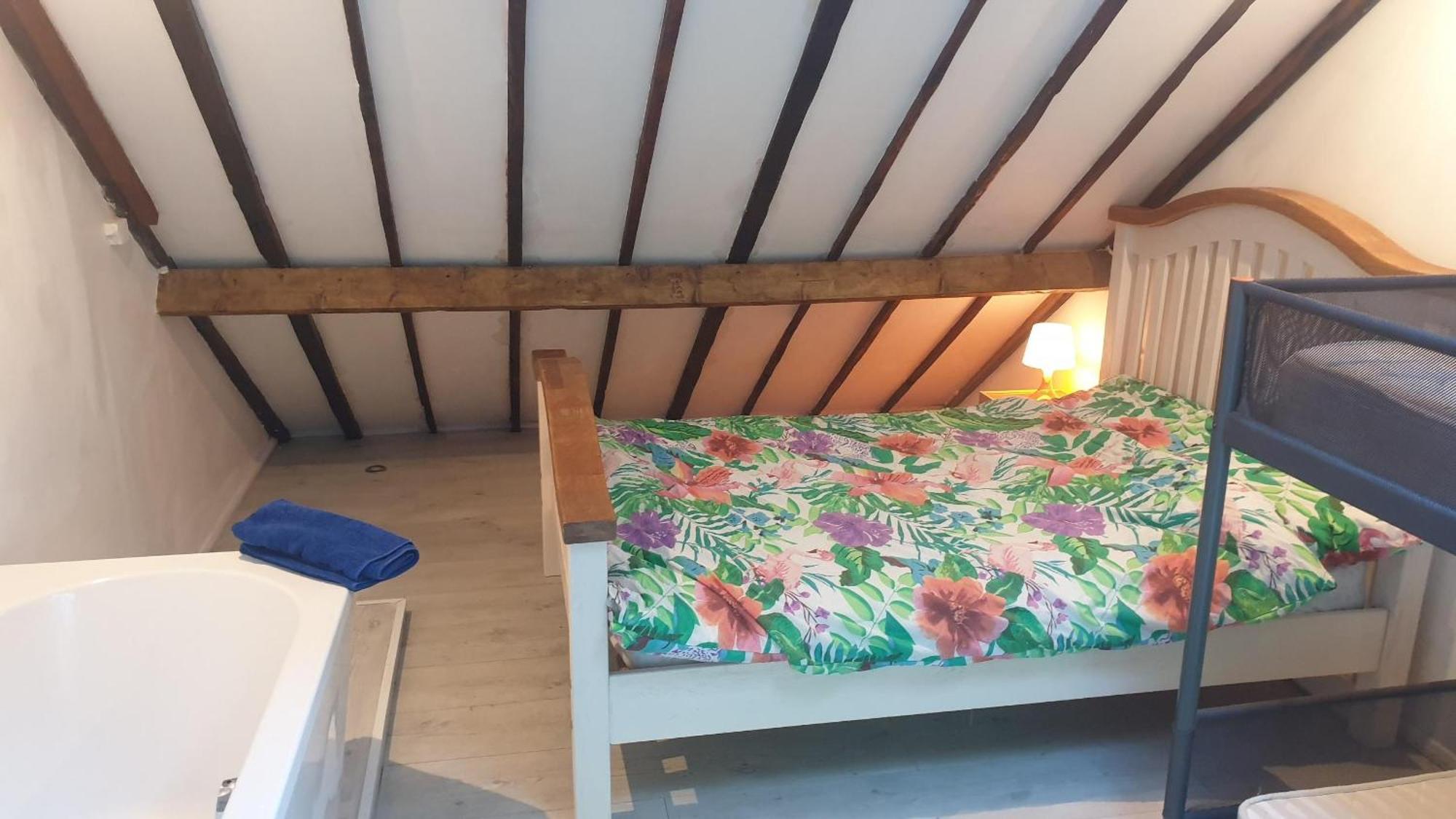 First And Last Youth Hostel 多佛尔 外观 照片