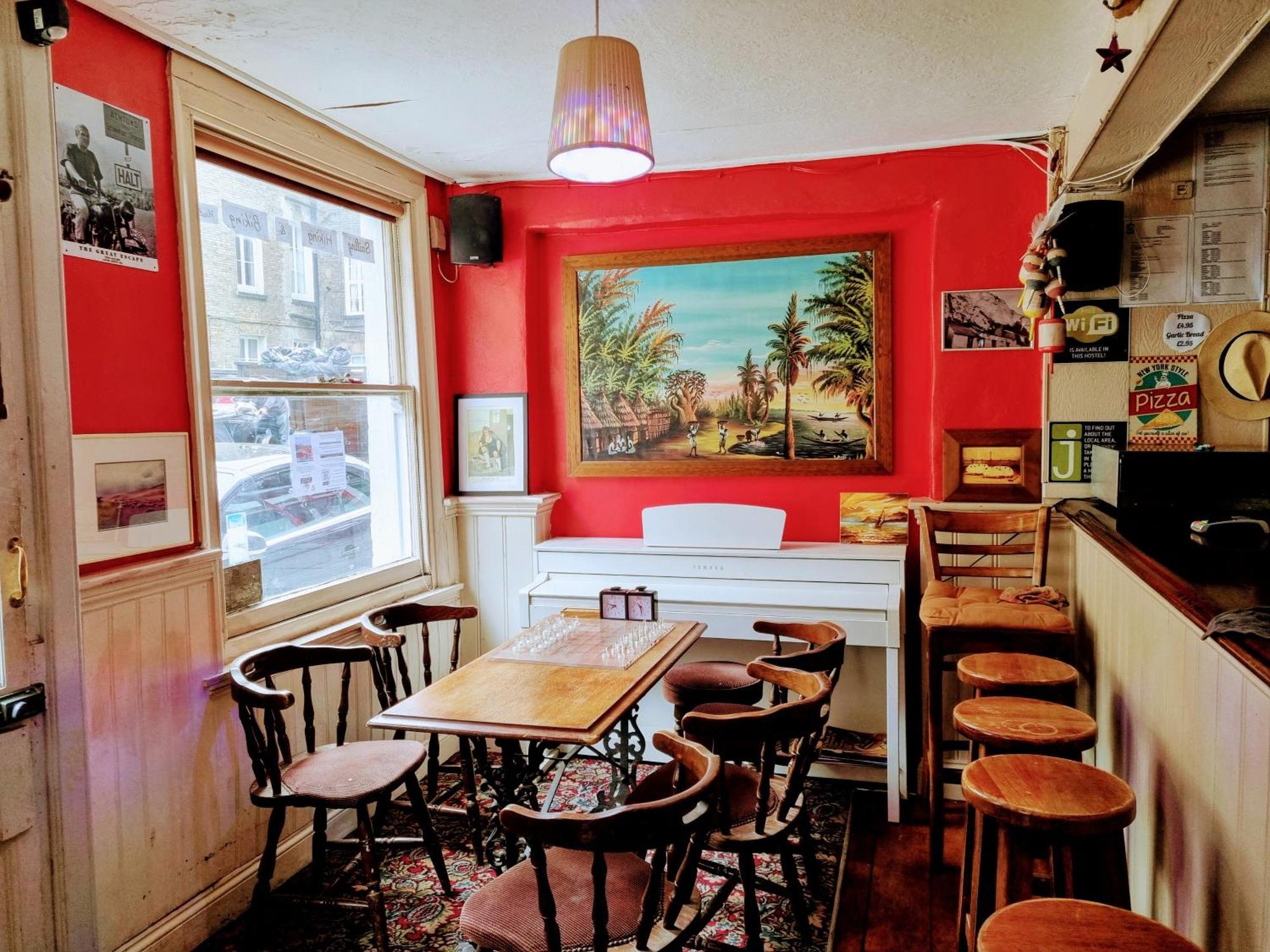 First And Last Youth Hostel 多佛尔 外观 照片